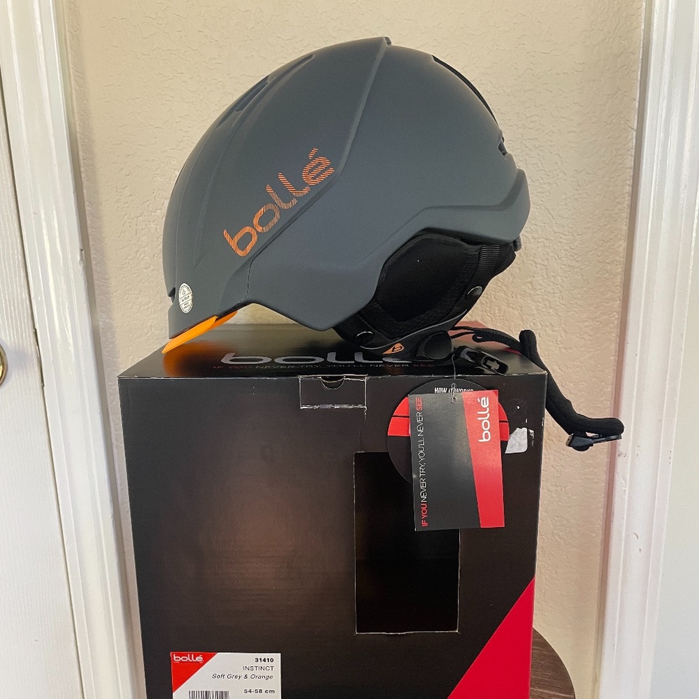 COPY - Bolle instinct all mountain ski/board helmet 54-58cm